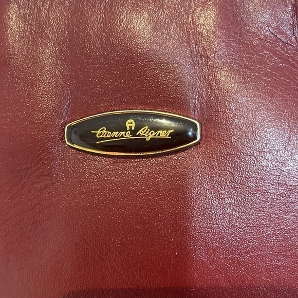 Etienne Aigner 1980s Burgundy Leather Purse - Picture 5 of 11